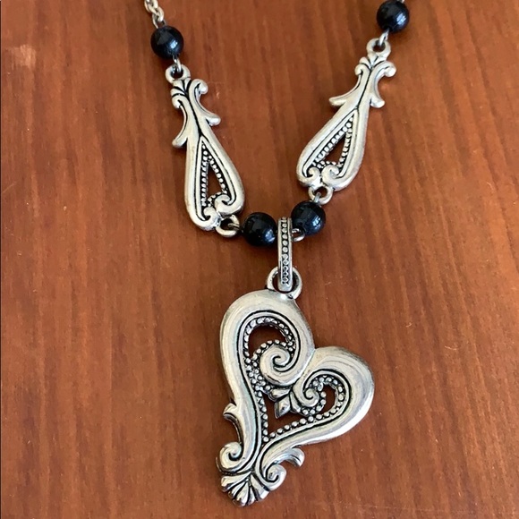 Necklace and earring set - Picture 3 of 3